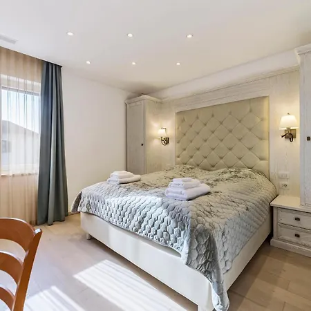 In Apartman *