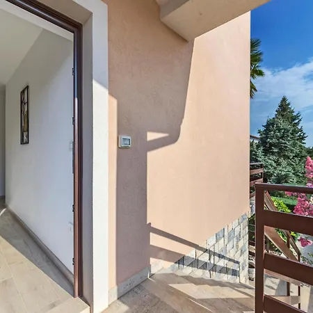 Apartment In Kukci